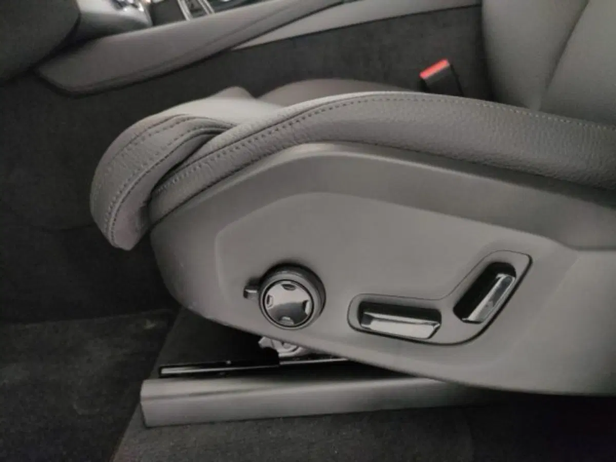 Volvo XC90 nuova a Modena (20)