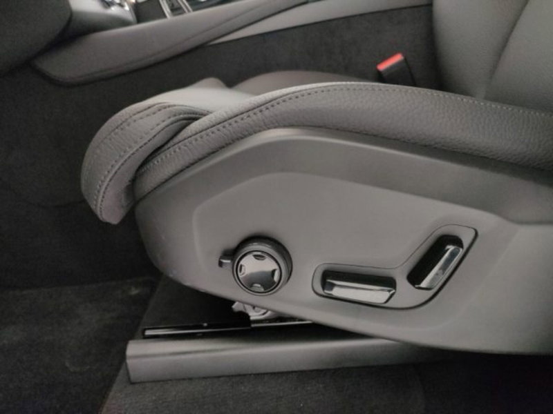 Volvo XC90 nuova a Modena (20)