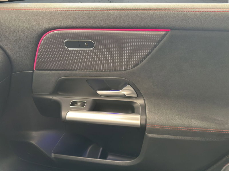 Mercedes-Benz EQA usata a Cosenza (17)