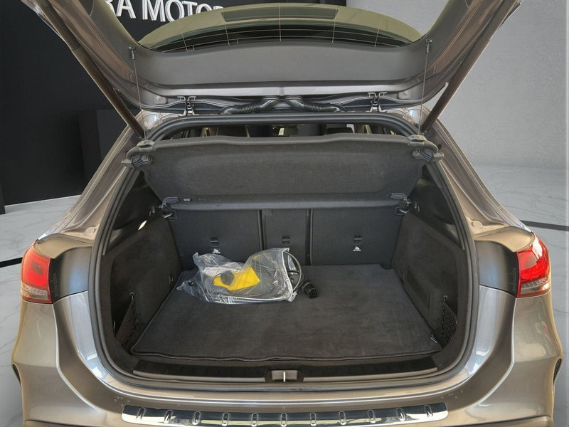 Mercedes-Benz EQA usata a Cosenza (20)