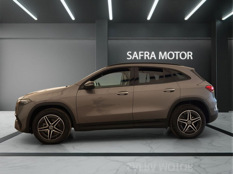 Mercedes-Benz EQA usata a Cosenza (3)