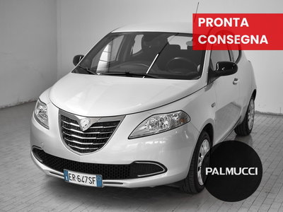 Lancia Ypsilon 1.2 69 CV 5 porte Silver del 2013 usata a Prato