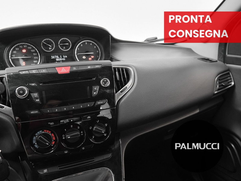 Lancia Ypsilon usata a Prato (16)