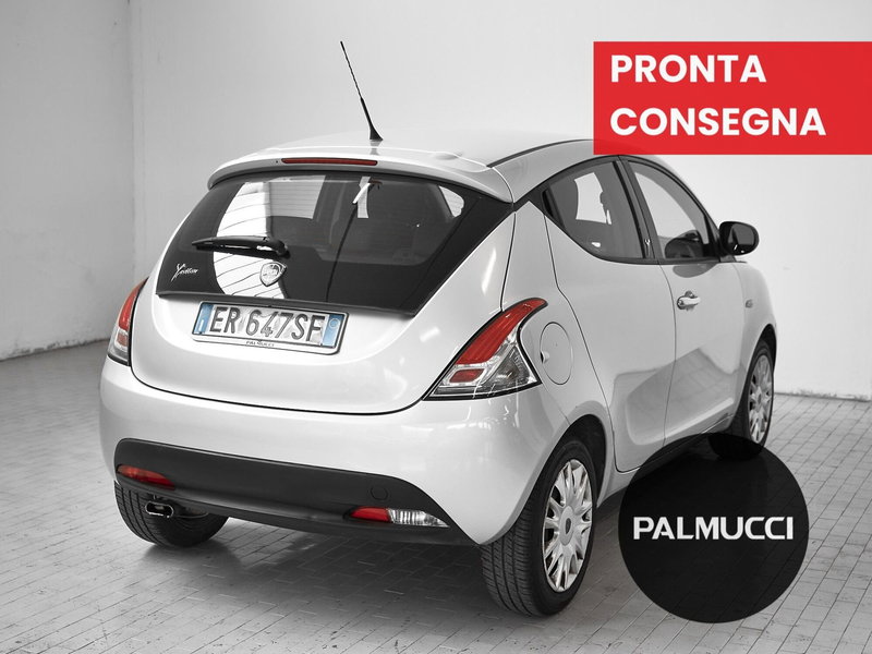 Lancia Ypsilon usata a Prato (3)