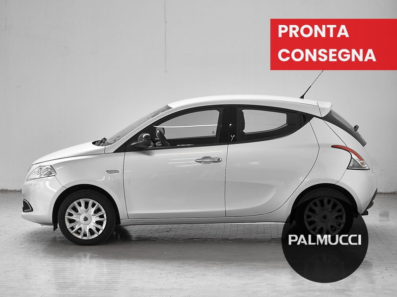Lancia Ypsilon usata a Prato (4)