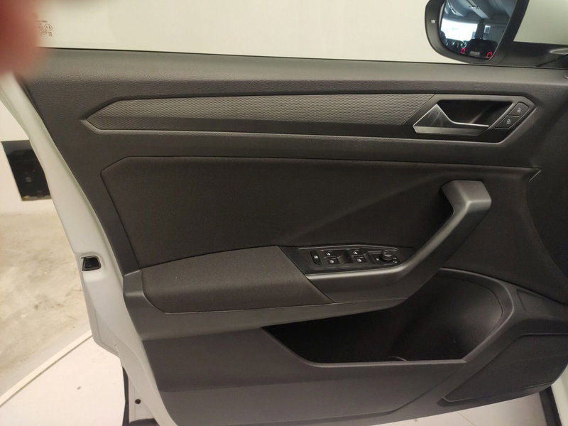 Volkswagen T-Roc usata a Avellino (14)