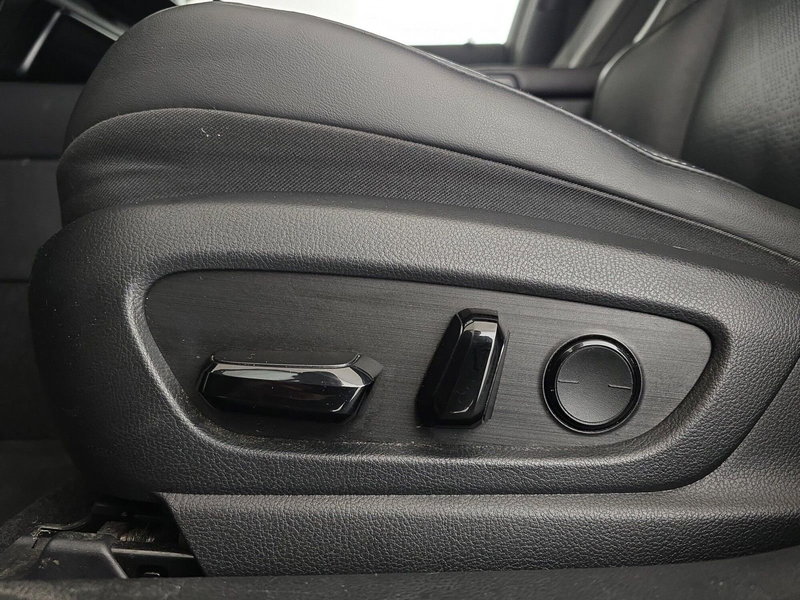 Lexus UX usata a Cuneo (9)