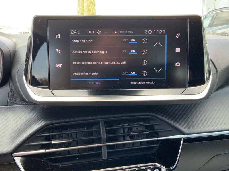 Peugeot 208 usata a Perugia (7)