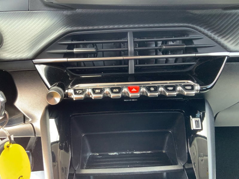 Peugeot 208 usata a Perugia (8)