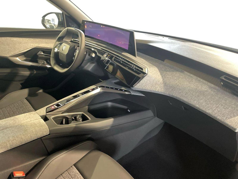 Peugeot 5008 nuova a Salerno (15)