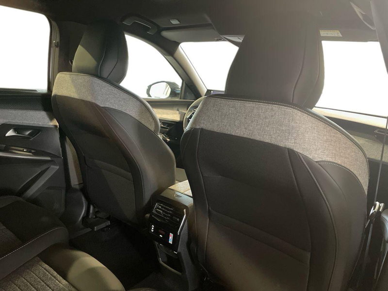 Peugeot 5008 nuova a Salerno (17)