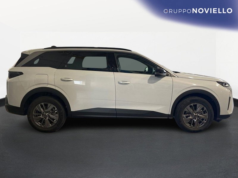 Peugeot 5008 nuova a Salerno (3)