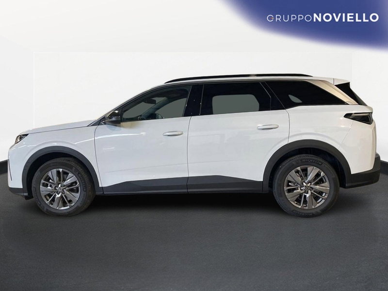 Peugeot 5008 nuova a Salerno (4)