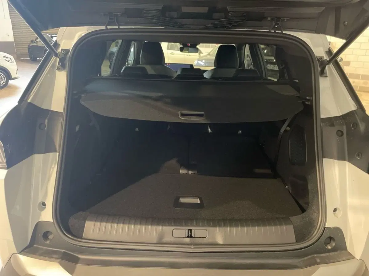 Peugeot 5008 nuova a Salerno (7)