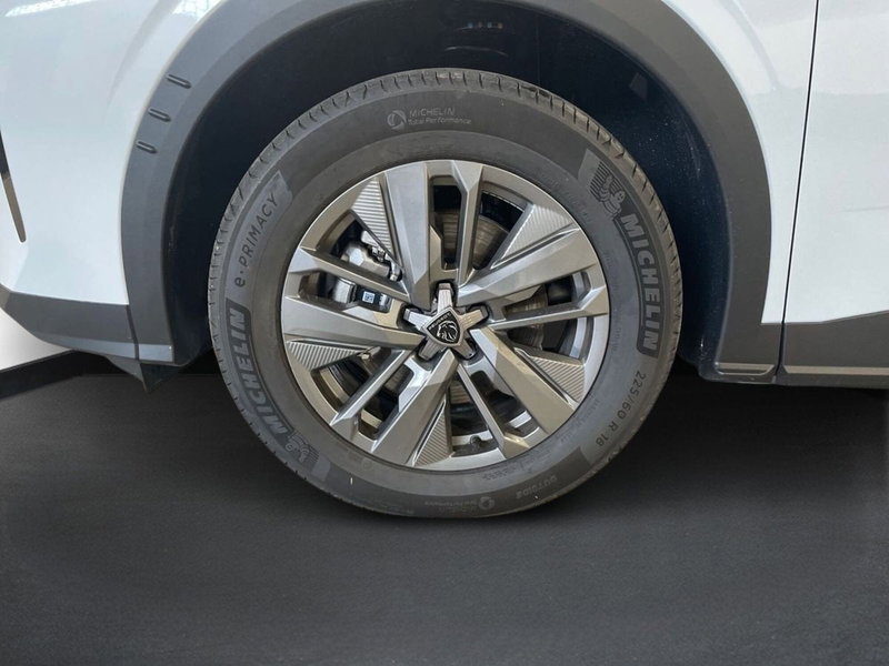 Peugeot 5008 nuova a Salerno (8)