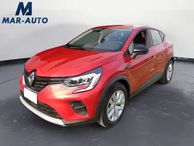 Renault Captur Full Hybrid E-Tech 145 CV Equilibre del 2024 usata a Ponte nelle Alpi