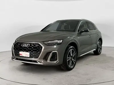 Audi Q5 40 2.0 tdi mhev 12V S line quattro s-tronic del 2024 usata a Nola