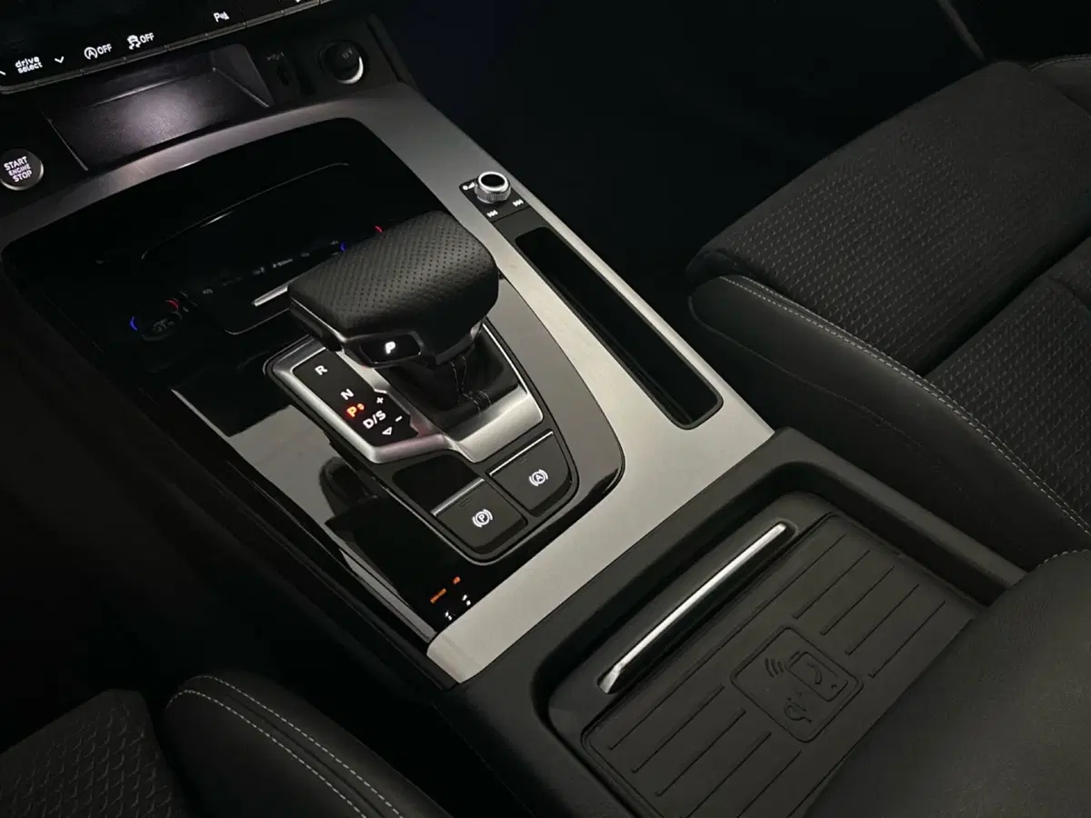 Audi Q5 Sportback usata a Napoli (17)