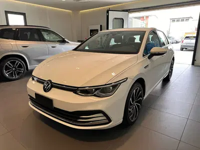 Volkswagen Golf 1.5 TSI EVO ACT Style del 2021 usata a Alba