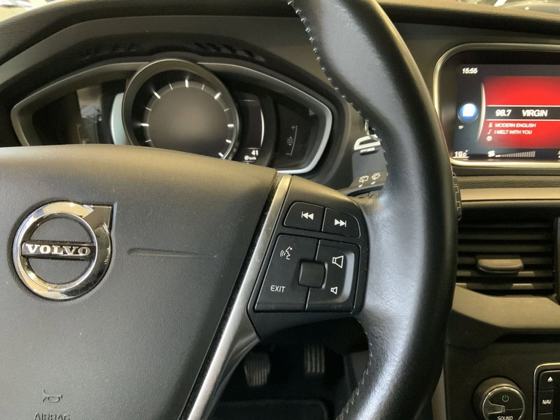 Volvo V40 Cross Country usata a Vercelli (10)