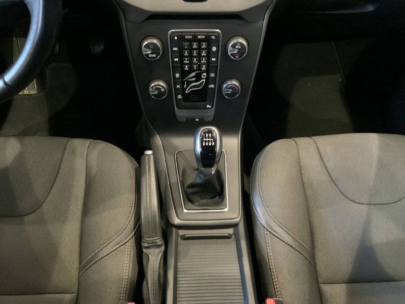 Volvo V40 Cross Country usata a Vercelli (13)