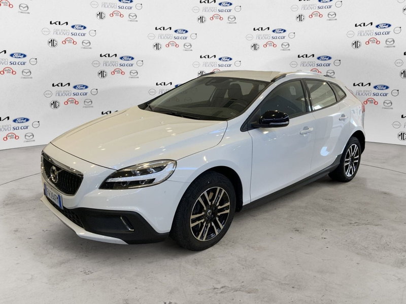 Volvo V40 Cross Country usata a Vercelli (2)