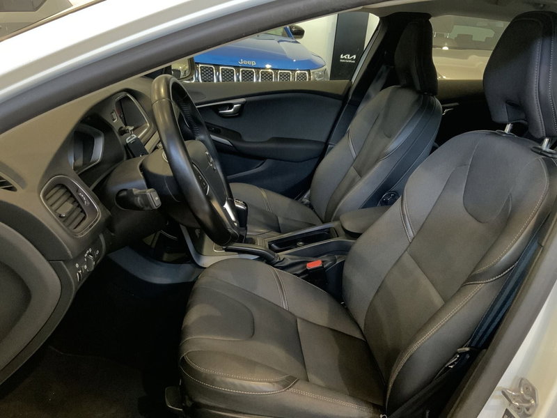 Volvo V40 Cross Country usata a Vercelli (6)