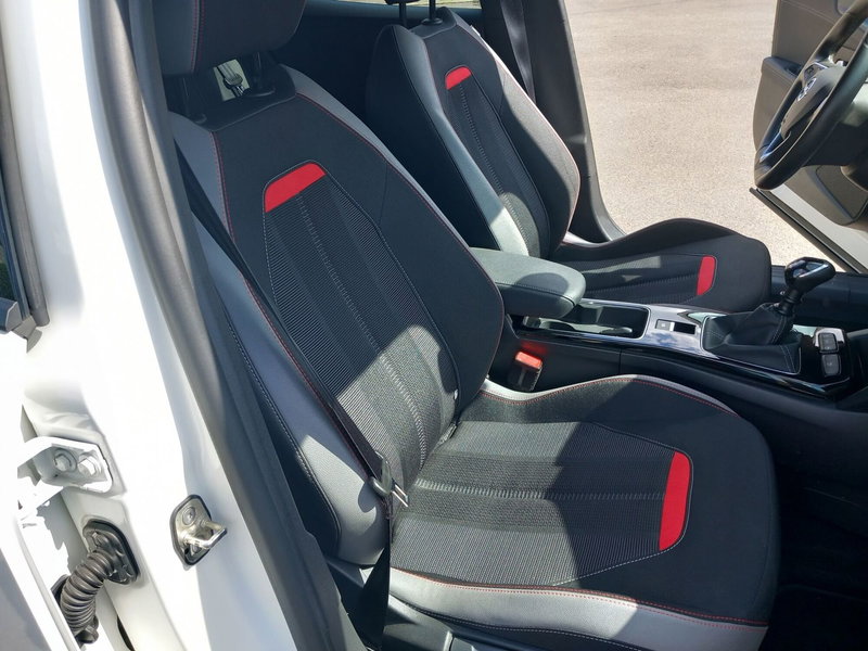 Opel Mokka usata a Lucca (12)