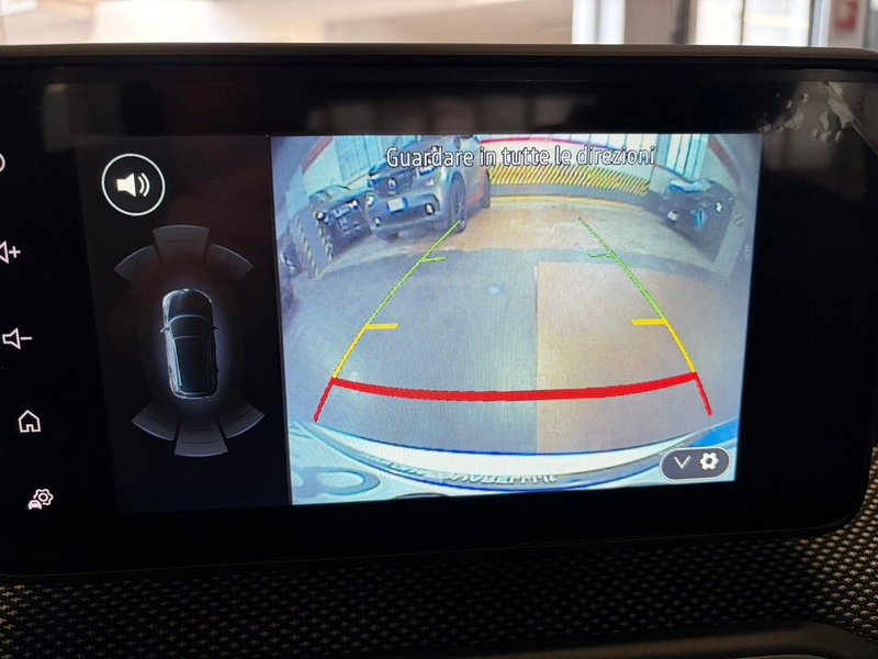 Dacia Sandero Streetway usata a Milano (9)