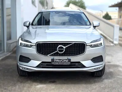 Volvo XC60 B4 Geartronic Momentum Pro del 2021 usata a Pescara