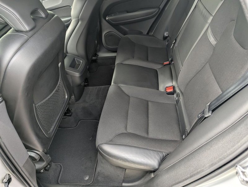 Volvo XC60 usata a Pescara (9)