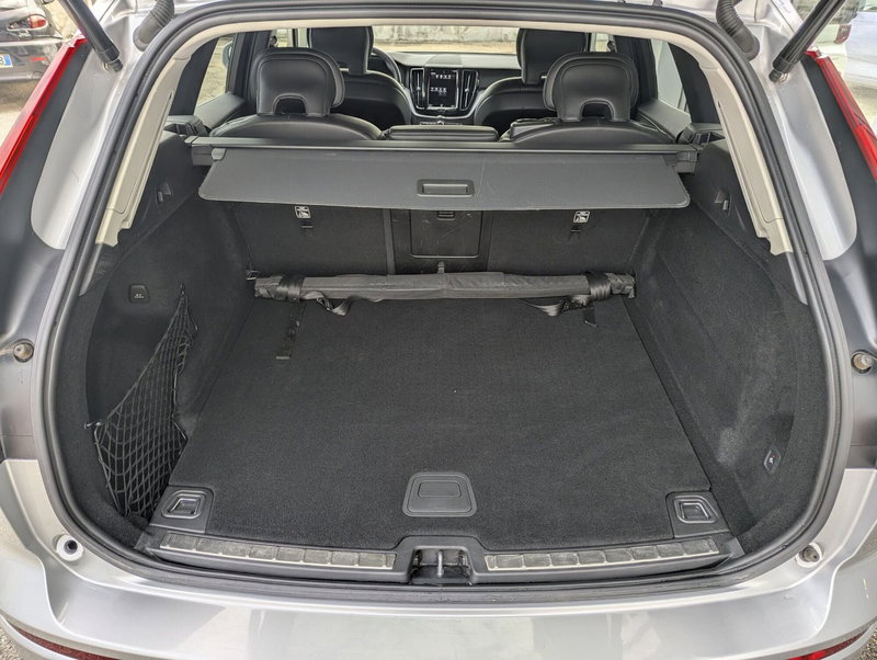 Volvo XC60 usata a Pescara (12)