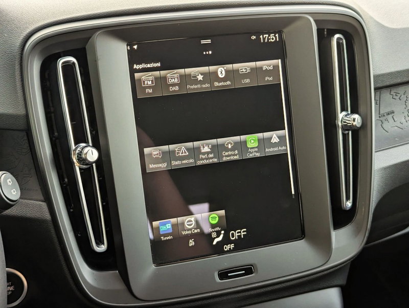 Volvo XC40 usata a Pescara (11)