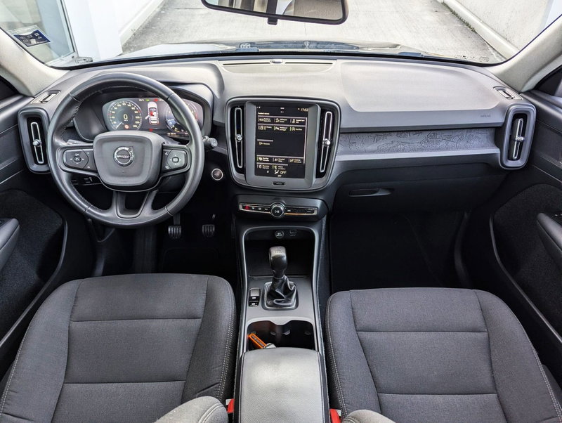 Volvo XC40 usata a Pescara (16)