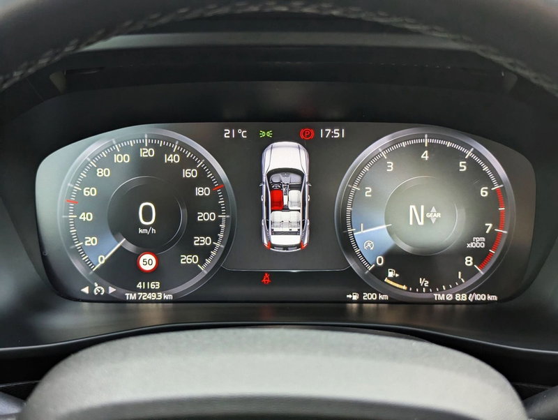 Volvo XC40 usata a Pescara (9)