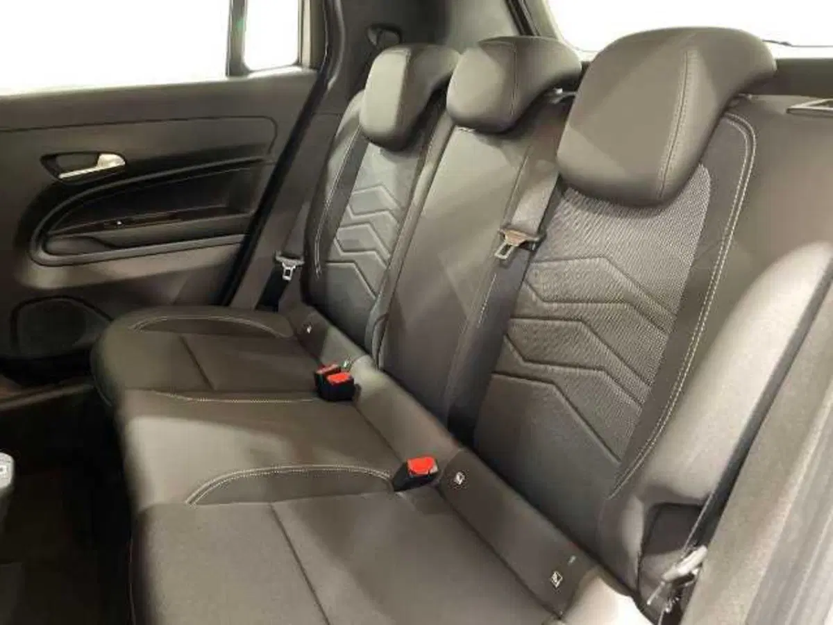 Jeep Avenger usata a Prato (12)