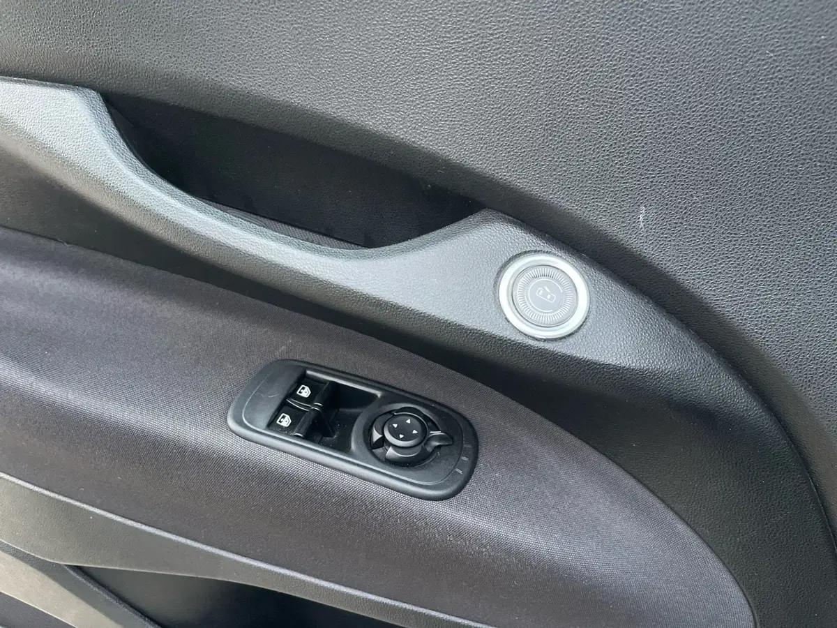 Fiat 500 Cabrio usata a Frosinone (15)