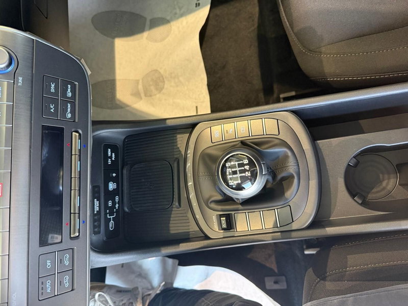 Hyundai Kona nuova a Frosinone (12)