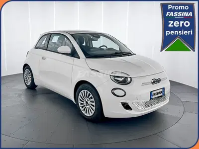 Fiat 500 Cabrio 42 kWh nuova a Milano