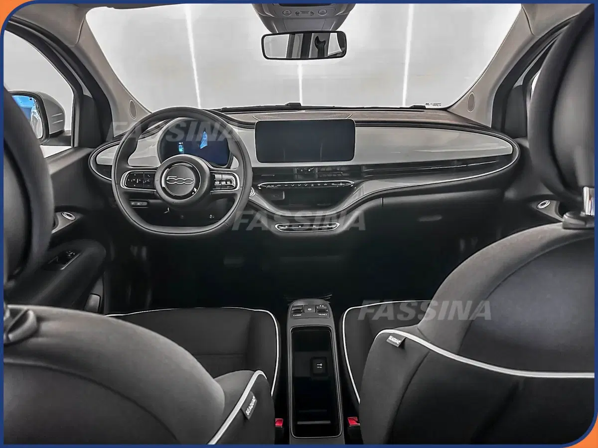 Fiat 500 Cabrio nuova a Milano (10)