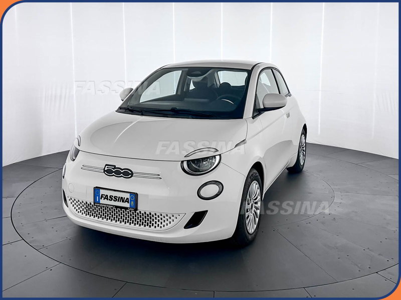 Fiat 500 Cabrio nuova a Milano (3)