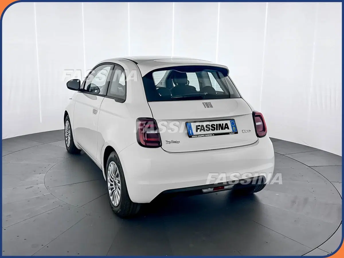 Fiat 500 Cabrio nuova a Milano (4)