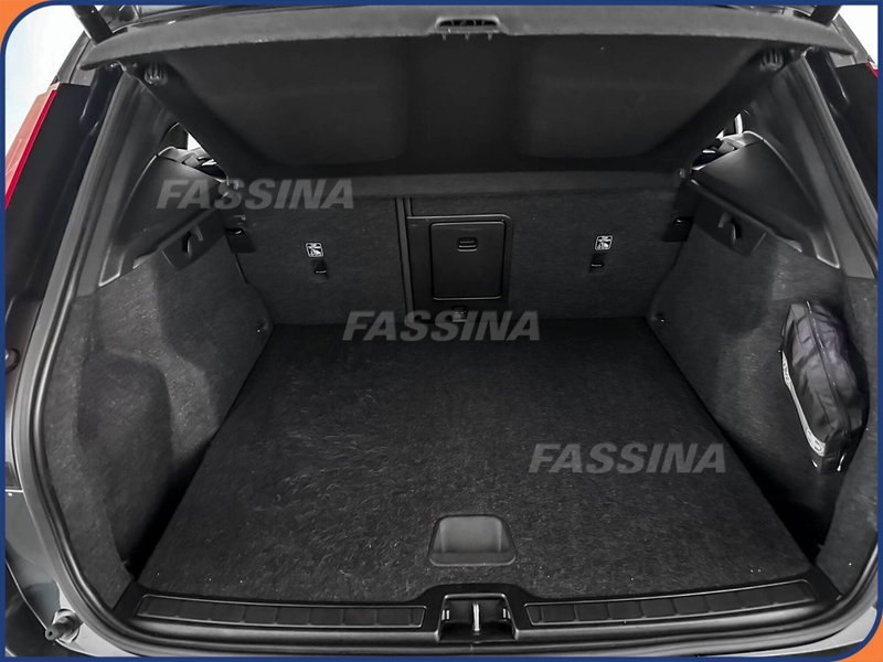 Volvo XC40 usata a Milano (11)
