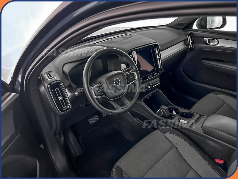 Volvo XC40 usata a Milano (9)
