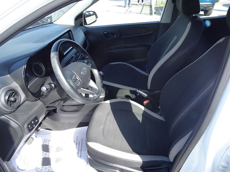 Hyundai i10 usata a Lucca (9)