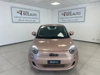Fiat 500 Cabrio e Cabrio 42 kWh Icon del 2023 usata a Carini