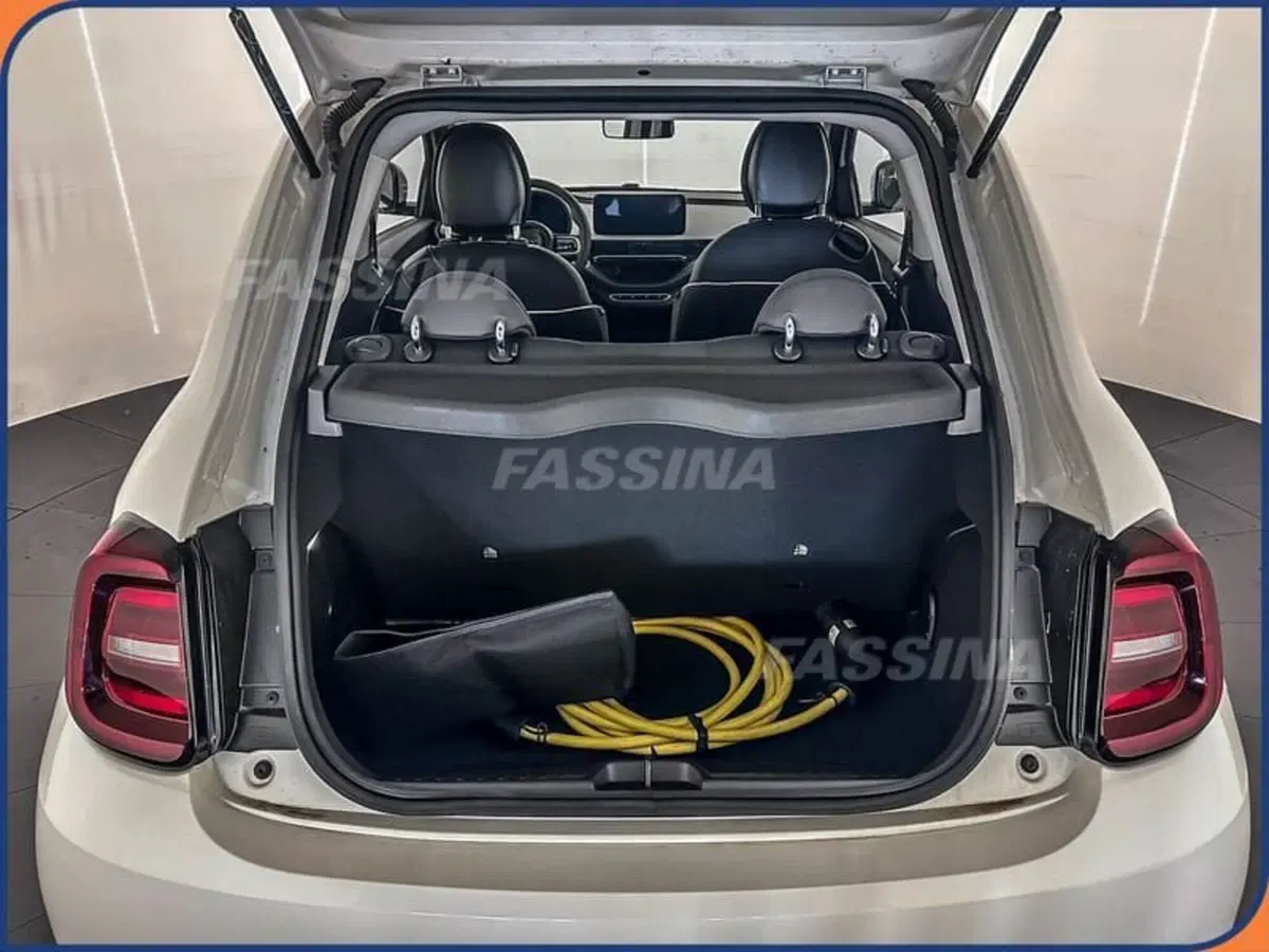 Fiat 500 Cabrio nuova a Milano (11)