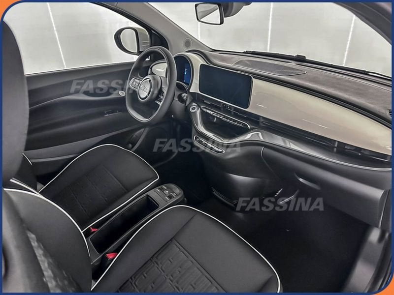 Fiat 500 Cabrio nuova a Milano (12)