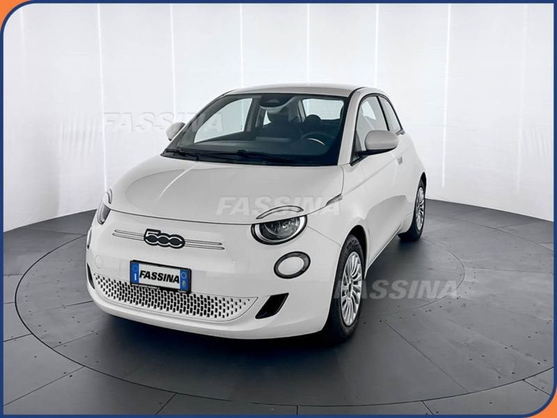 Fiat 500 Cabrio nuova a Milano (3)