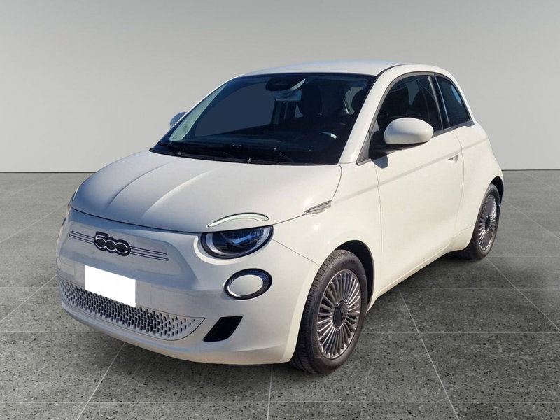 Fiat 500 Cabrio nuova a Bari